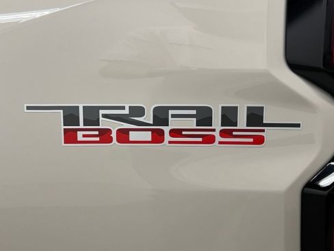 New 2026 Chevrolet Colorado Trail Boss AWD/4WD image 10