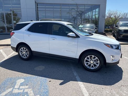 Used 2021 Chevrolet Equinox LT image 34