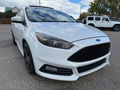 Used 2016 Ford Focus ST w/ Equipment Group 402A image 4