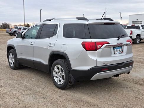 Used 2017 GMC Acadia SLE image 6