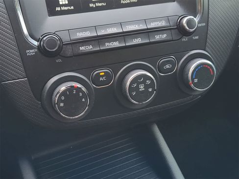 Used 2017 Kia Forte S w/ S Technology Package image 19