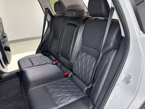 Used 2023 Nissan Rogue Platinum AWD/4WD image 26