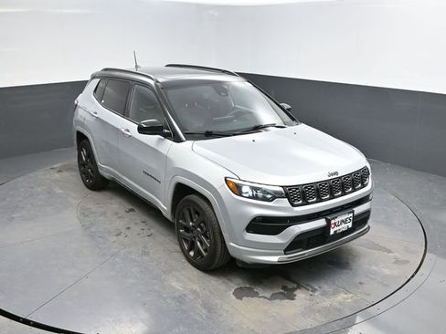 Used 2024 Jeep Compass Limited w/ High Altitude Package image 37