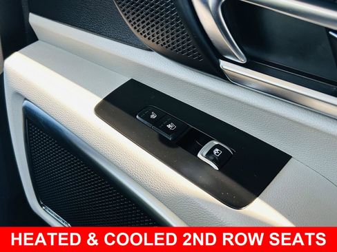 Used 2022 Kia Telluride SX w/ SX Prestige Package image 10