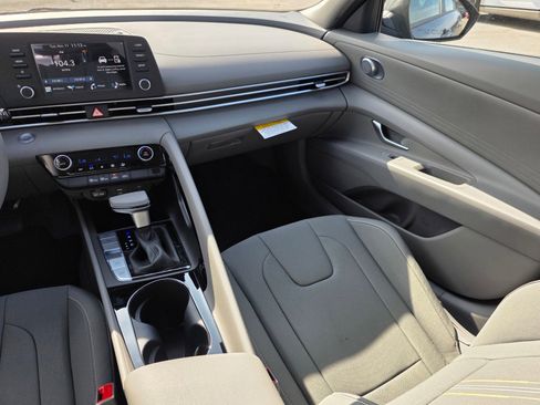 New 2026 Hyundai Elantra Blue image 17