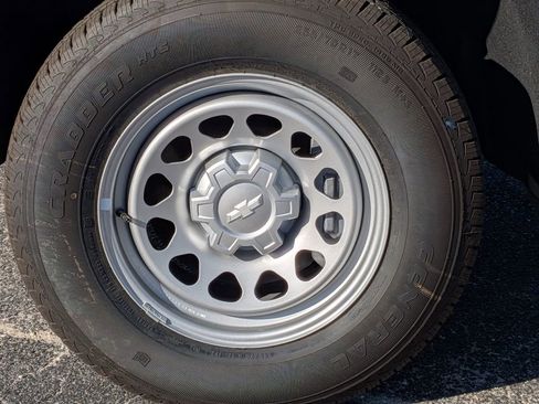 New 2025 Chevrolet Silverado 1500 W/T w/ WT Value Package image 18