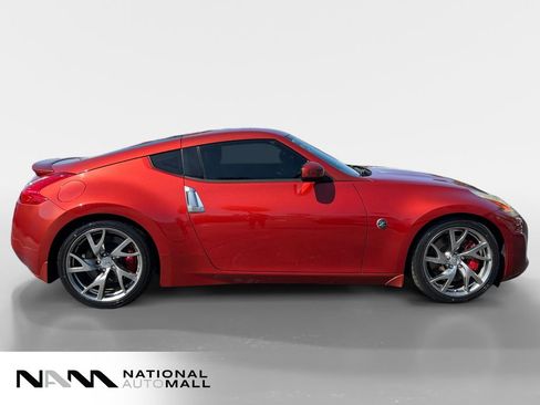 Used 2014 Nissan 370Z Touring w/ Sport Package RWD image 6