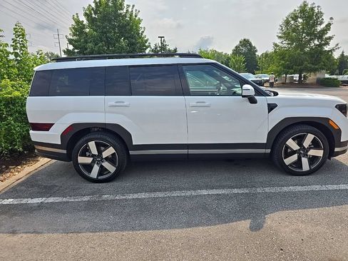 Certified 2025 Hyundai Santa Fe Limited AWD/4WD image 8