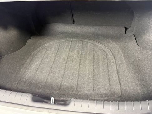 Used 2025 Hyundai Elantra SEL FWD image 34