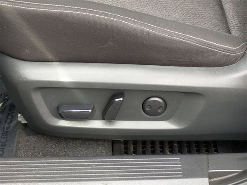 Used 2024 Nissan Rogue SV image 14