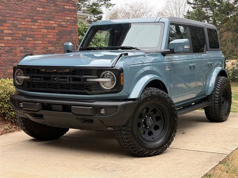Used 2022 Ford Bronco Outer Banks image 6