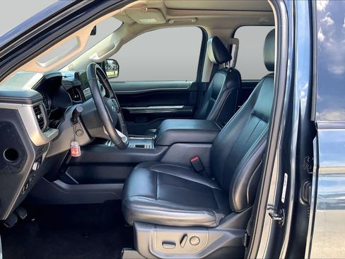 Used 2022 Ford Expedition Max XLT RWD image 8