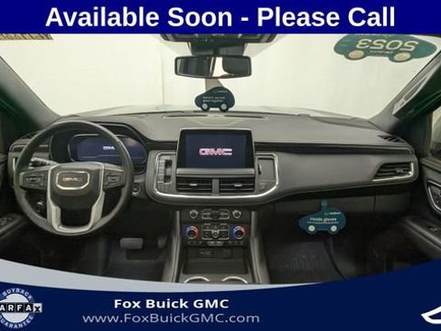 Certified 2023 GMC Yukon XL SLT w/ SLT Premium Package AWD/4WD image 9