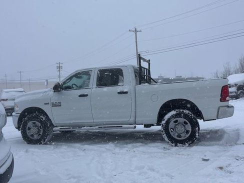 Used 2018 RAM 2500 Tradesman w/ Chrome Appearance Group image 4