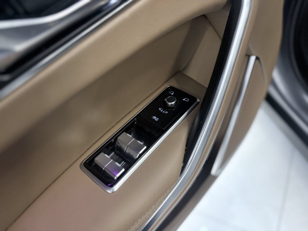 Used 2022 Jaguar F-PACE S AWD/4WD image 25