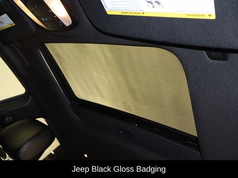 Used 2018 Jeep Grand Cherokee Altitude image 25