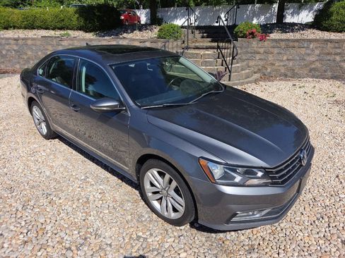 Used 2016 Volkswagen Passat 1.8T FWD image 34