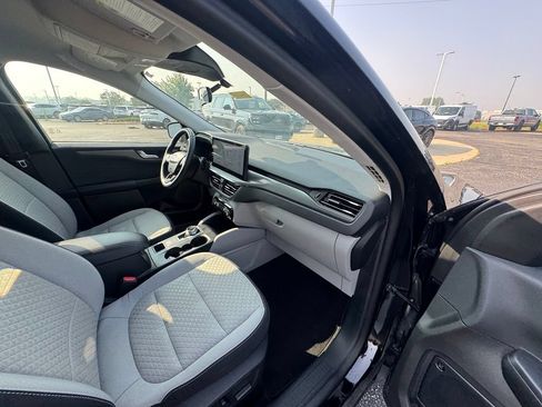 Used 2023 Ford Escape Active w/ Tech Pack #2 AWD/4WD image 17