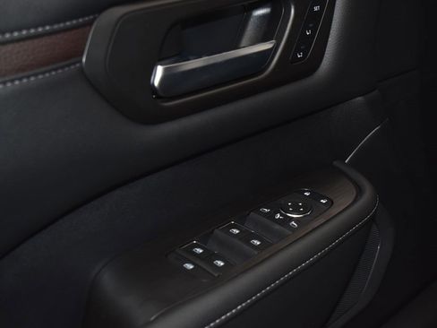 New 2026 Nissan Armada SL image 15