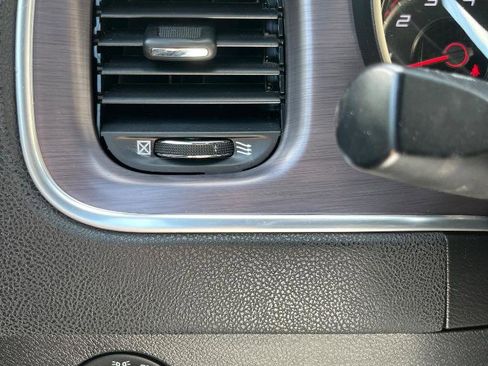 Used 2018 Dodge Charger SXT w/ Blacktop Package RWD image 46