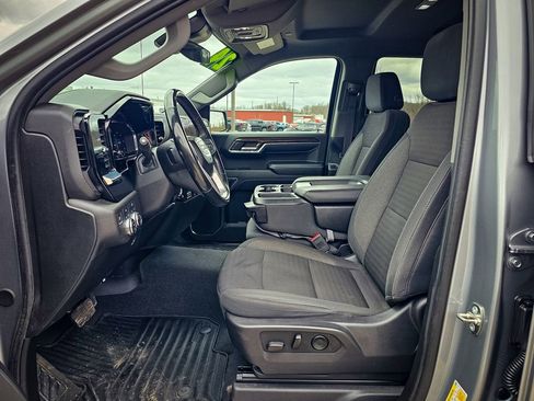 Certified 2024 GMC Sierra 1500 SLE w/ Preferred Package image 11