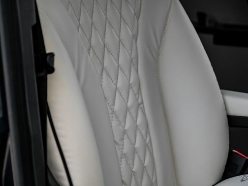 Used 2023 Mercedes-Benz Sprinter 3500 image 46