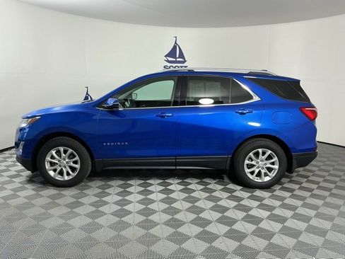 Used 2019 Chevrolet Equinox LT w/ Sun & Navigation Package image 4