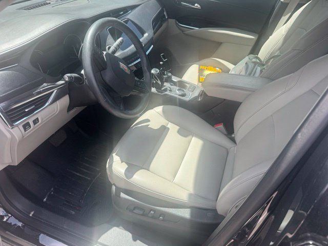 Used 2019 Cadillac XT4 Luxury w/ Cold Weather Package AWD/4WD image 5