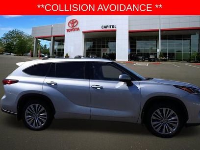 Used 2022 Toyota Highlander Platinum