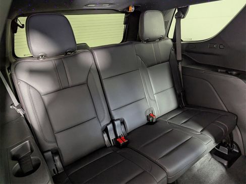 Used 2025 Chevrolet Tahoe RST w/ RST Performance Edition image 24