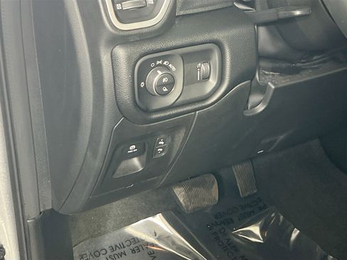 Used 2022 RAM 1500 Big Horn image 10