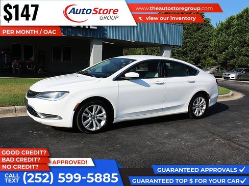 Used 2015 Chrysler 200 Limited w/ Convenience Group FWD image 2