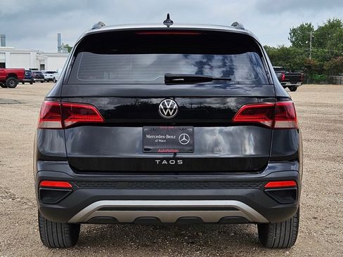 Used 2023 Volkswagen Taos S w/ Driver Assistance Package FWD image 7