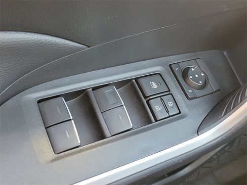 Used 2024 Toyota RAV4 SE image 15