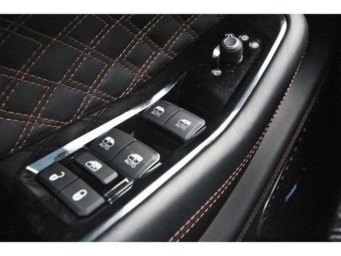 Used 2021 Jeep Grand Cherokee L Summit image 20