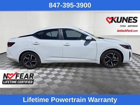 Used 2024 Nissan Sentra SV FWD image 8