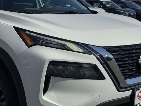 Used 2022 Nissan Rogue S image 8