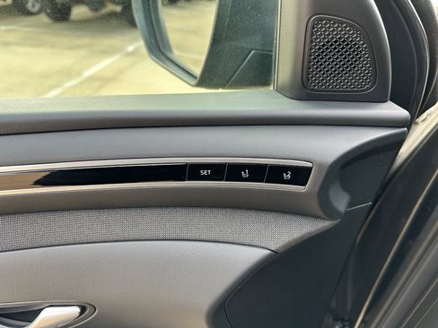 Used 2024 Hyundai Tucson Limited image 11