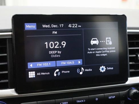 Used 2024 Hyundai Venue SEL image 28