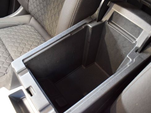 Used 2021 Chevrolet Blazer LT FWD image 29