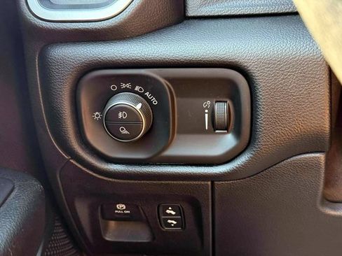 Used 2020 RAM 1500 Big Horn AWD/4WD image 22