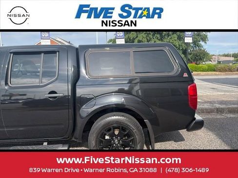 Used 2020 Nissan Frontier SV w/ Midnight Edition Floor Mats RWD image 2