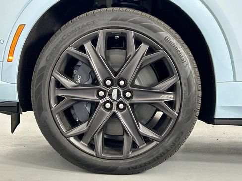 Used 2026 Cadillac Optiq V AWD/4WD image 38