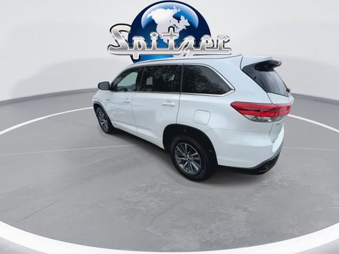 Certified 2018 Toyota Highlander XLE image 6