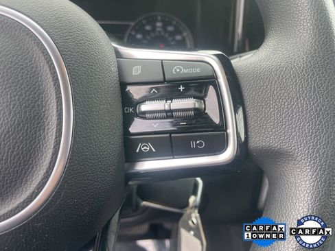 Used 2023 Kia Sorento LX image 15