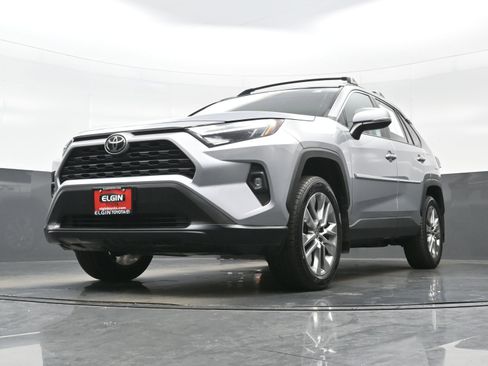 Used 2023 Toyota RAV4 XLE Premium AWD/4WD image 28