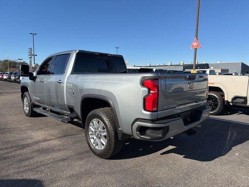 Used 2024 Chevrolet Silverado 2500 High Country image 5