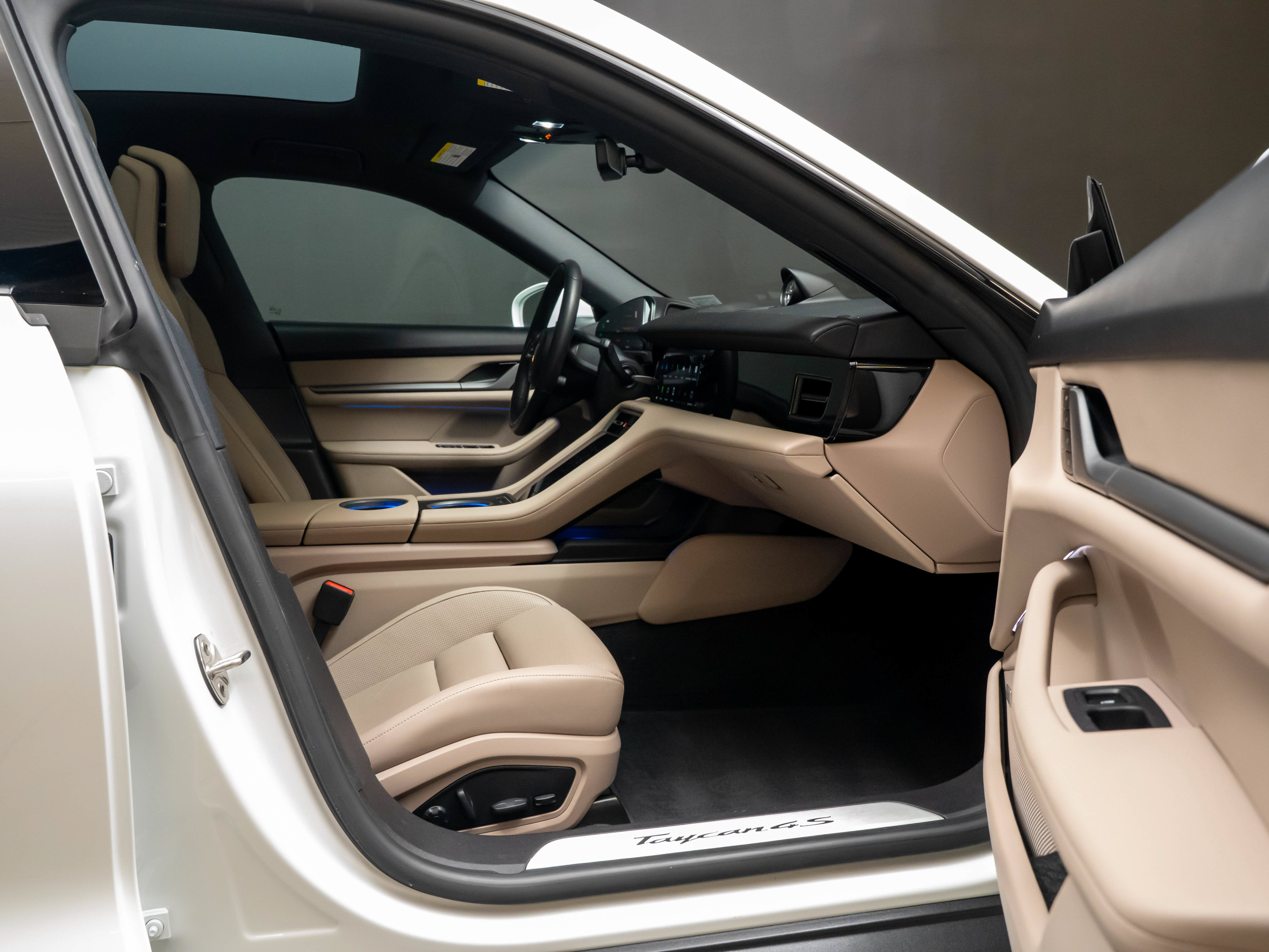 Certified 2024 Porsche Taycan 4S AWD/4WD image 28