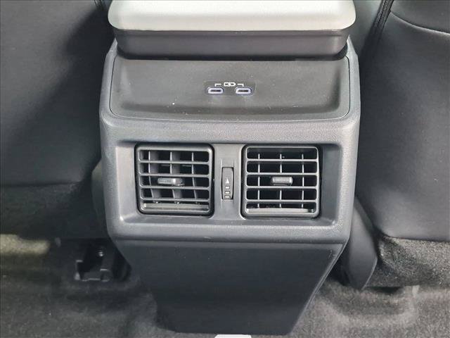 Used 2026 Subaru Solterra AWD/4WD image 17