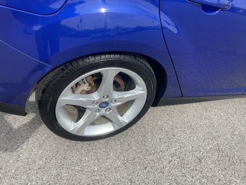 Used 2014 Ford Focus Titanium FWD image 17